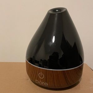 Tabletop diffuser and charger